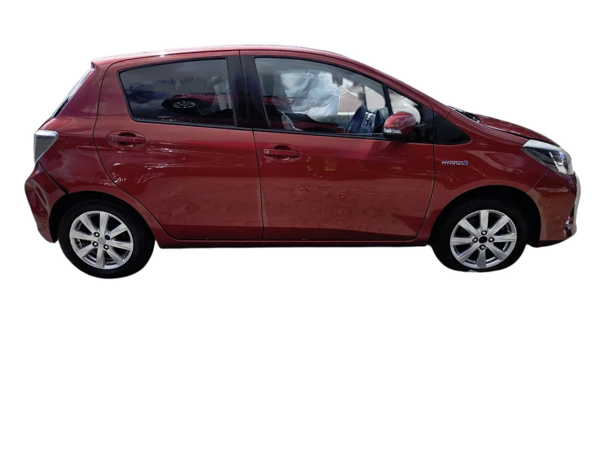 2013 TOYOTA YARIS Breaking/Dismantling - Image 2