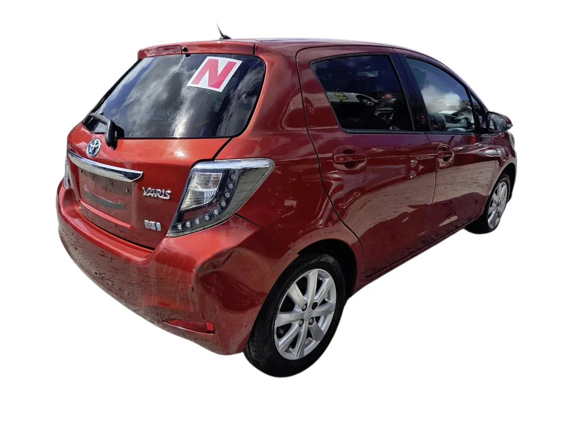 2013 TOYOTA YARIS Breaking/Dismantling - Image 3