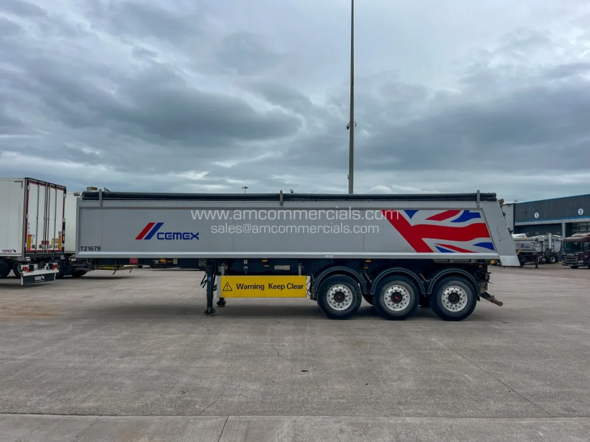 2017 WILCOX INSULATED TIPPING TRAILER - Image 4