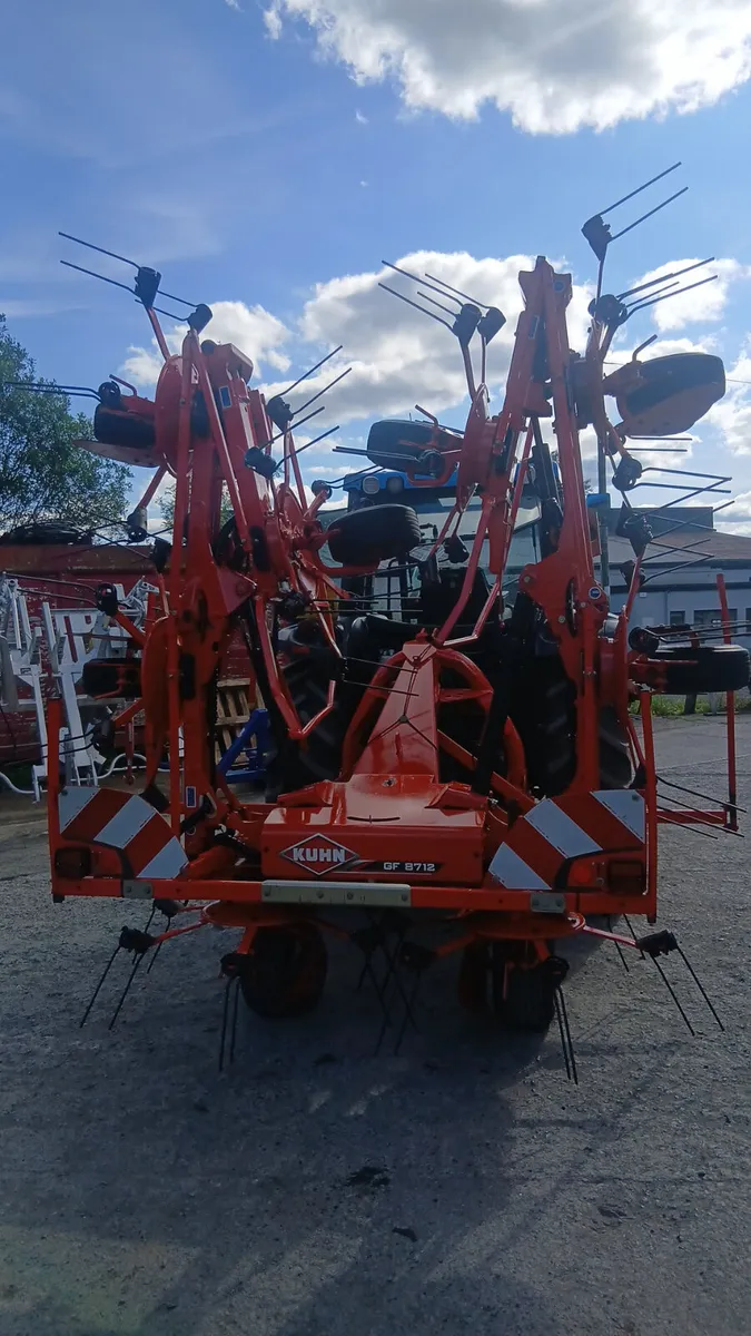 Kuhn GF8712 Tedder - Image 4