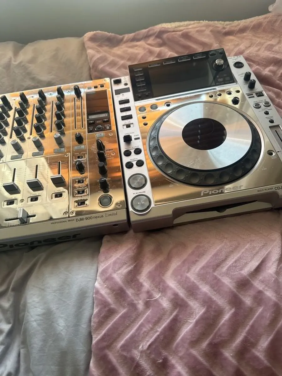 Pioneer CD-j-2000 nexus limited - Image 1