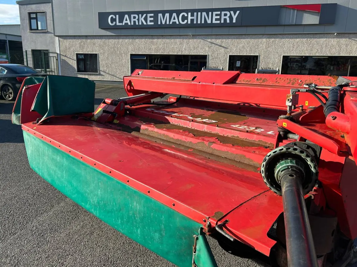 Kverneland 4232LT Trailed Mower - Image 2