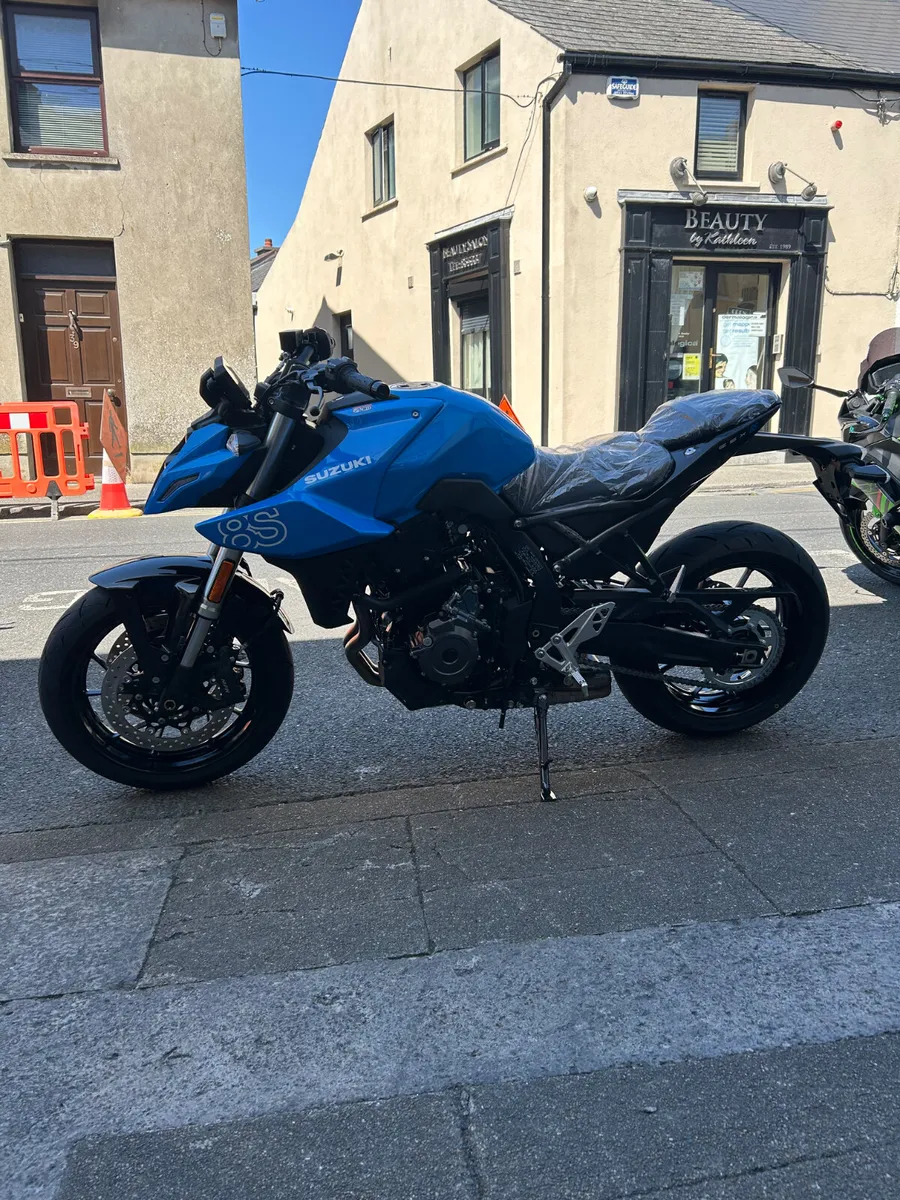 New Suzuki GSX-8S - Image 4