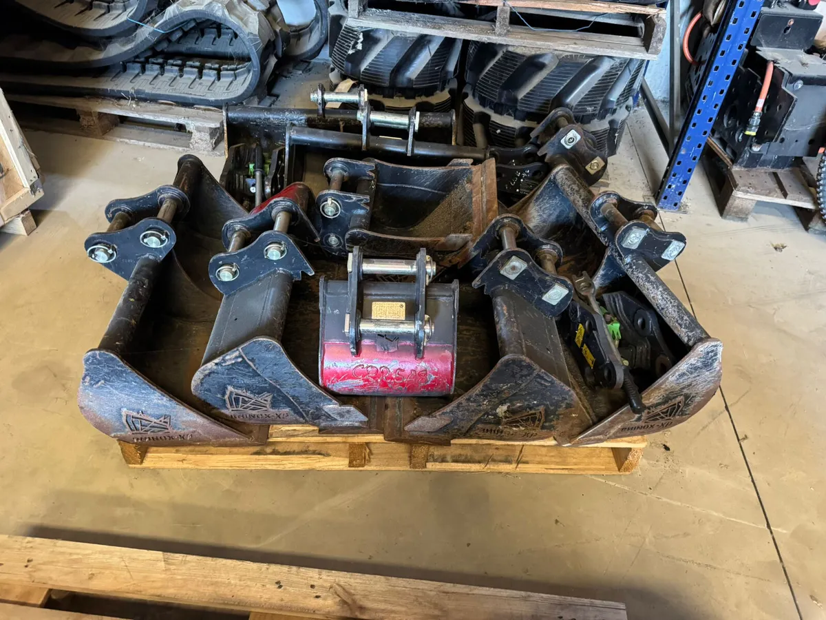 Bobcat E10Z / Doosan DX10 Bucket Sets - Image 1