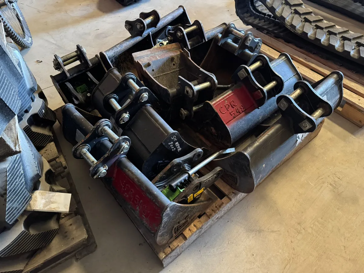 Bobcat E10Z / Doosan DX10 Bucket Sets - Image 4