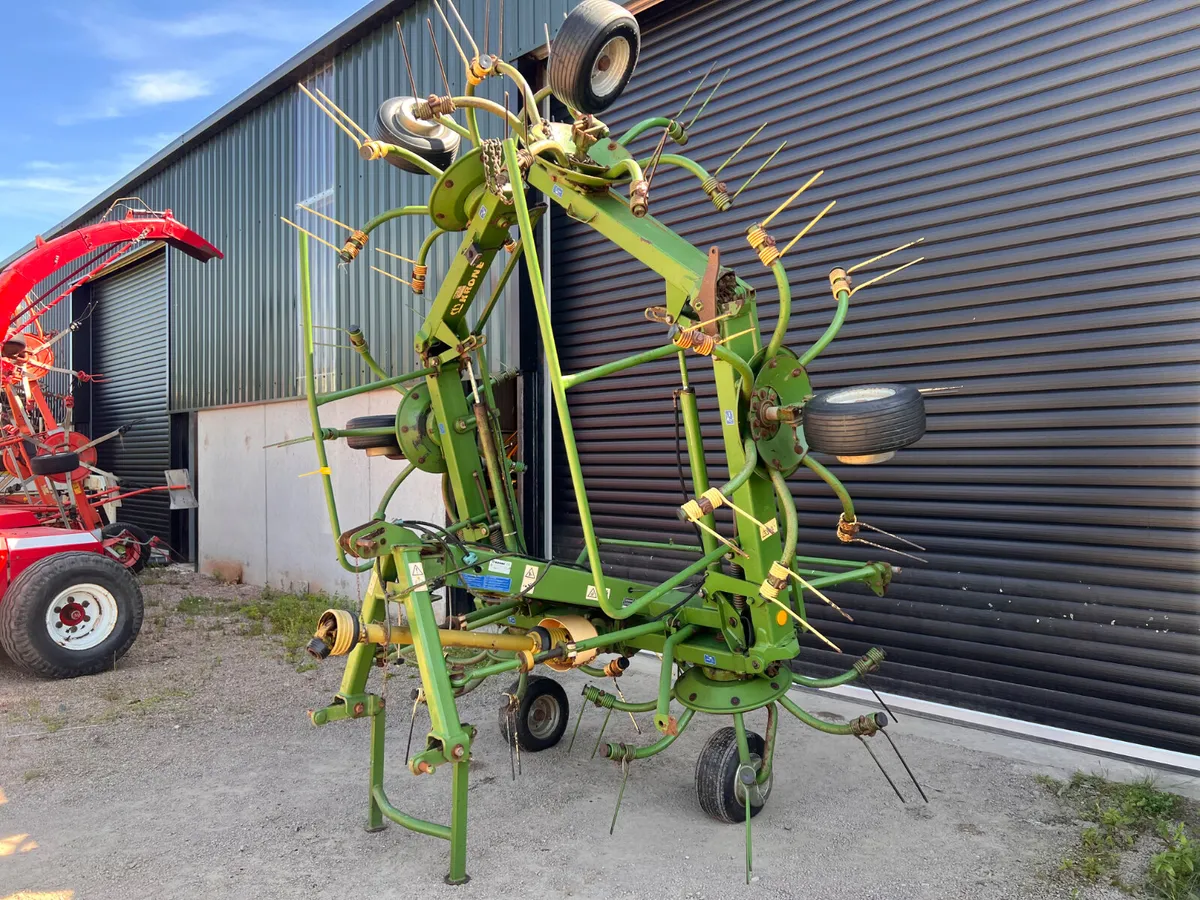Krone 7.82/6 Tedder - Image 3
