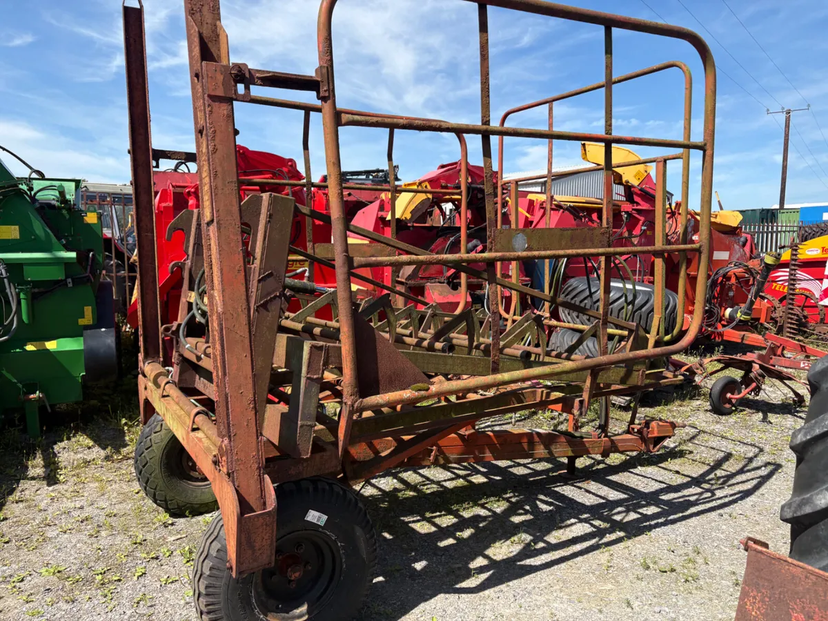 56 Bale Carrier / trailer - Image 1