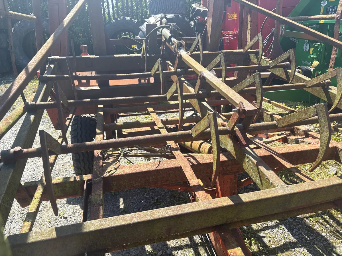 Flat 8 grabs - Image 3