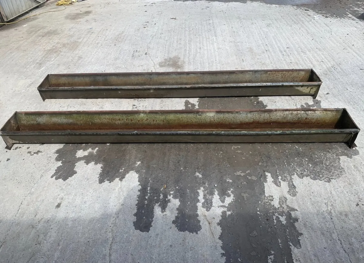 9ft Metal Feeding Trough - Ideal for sheep - Image 1