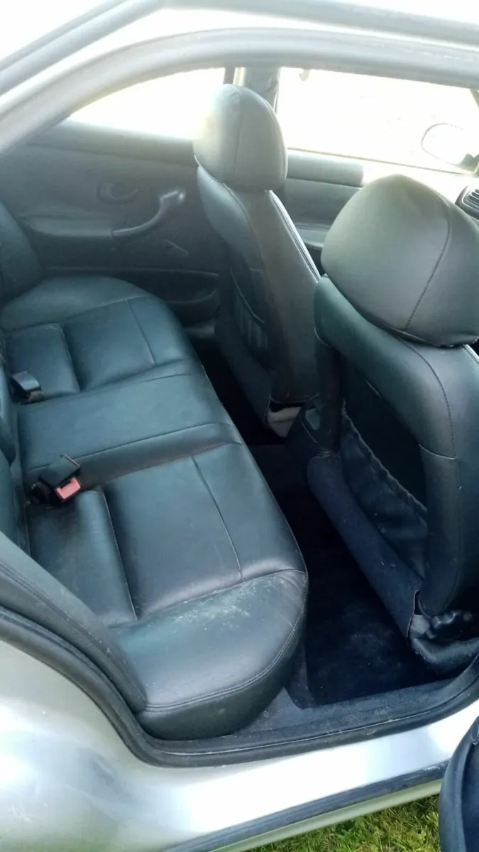 Peugeot 406 2002 - Image 2