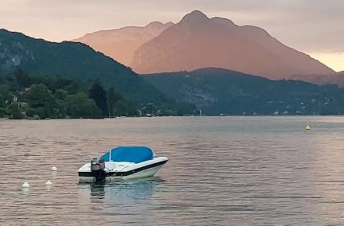 Bayliner 160 Bowrider Boat + new Galaxy GS12 Trail - Image 2