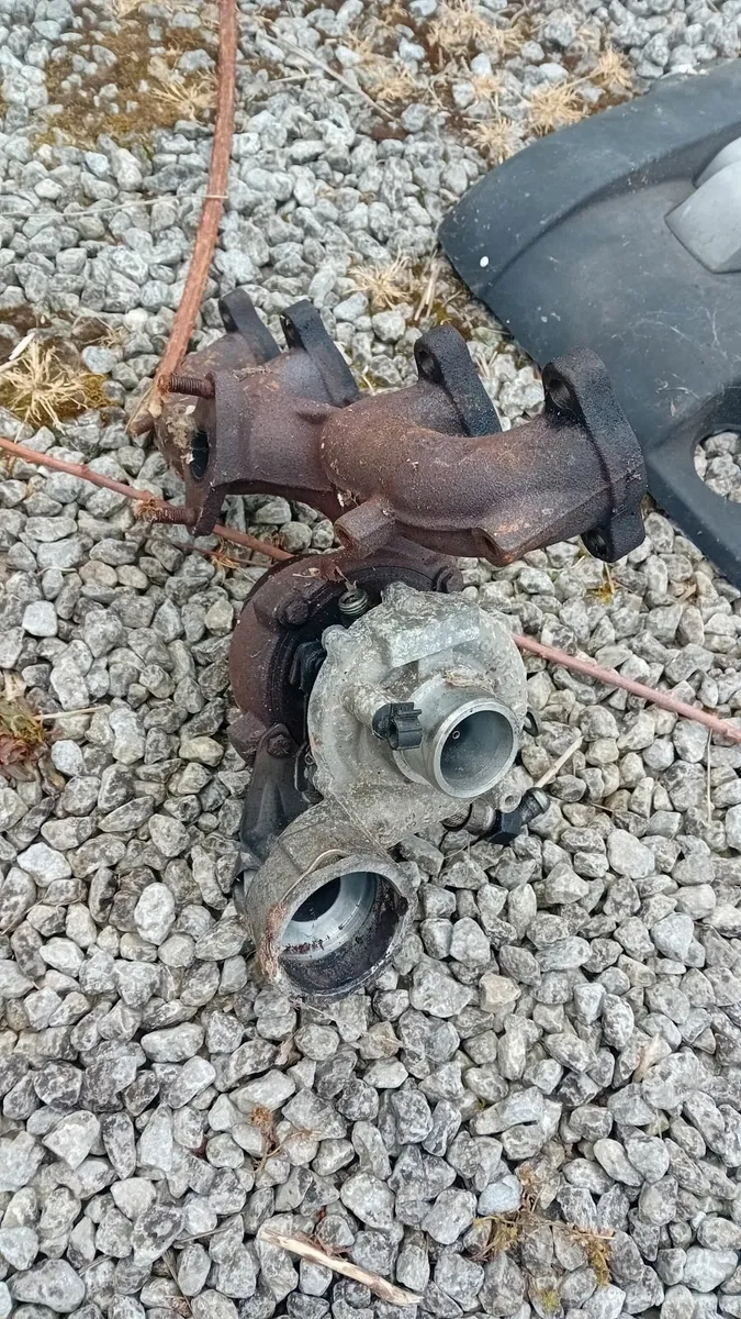 Volkswagon Passat Parts 2009 - Image 2