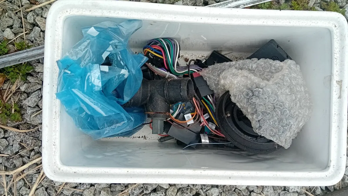 Volkswagon Passat Parts 2009 - Image 3