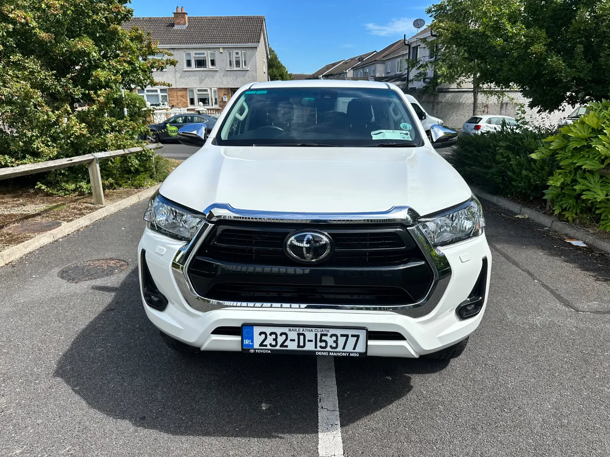 Toyota Hilux 2023 Low Mileage - Image 2