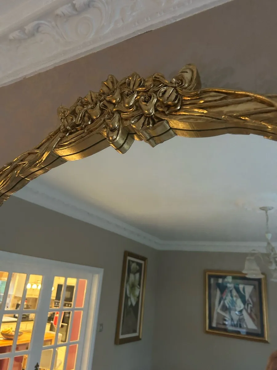 A large gilt framed oval wall mirror - Image 3