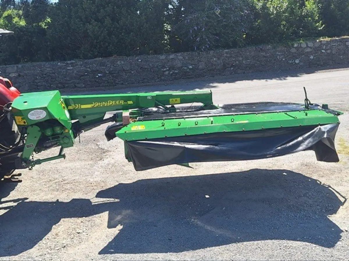 2014 John Deere 331 Rear Mounted Conditioner Mower - Image 4