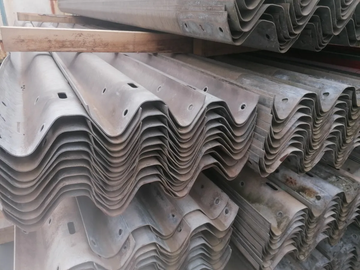 14ft motorway barriers crash barriers - Image 2