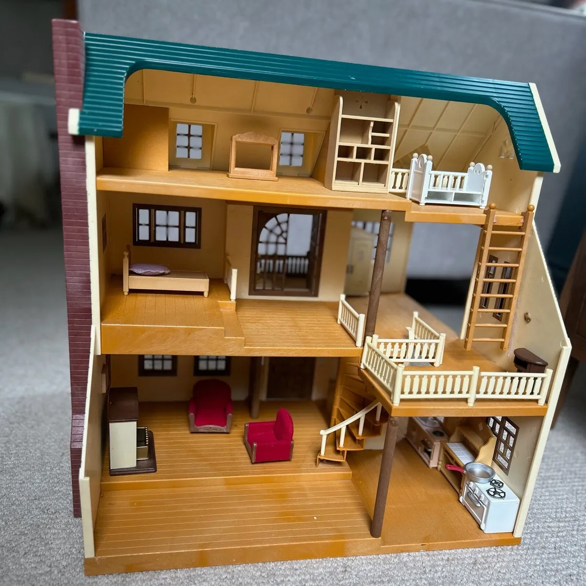 Sylvanian Families Mega Collection - Image 3