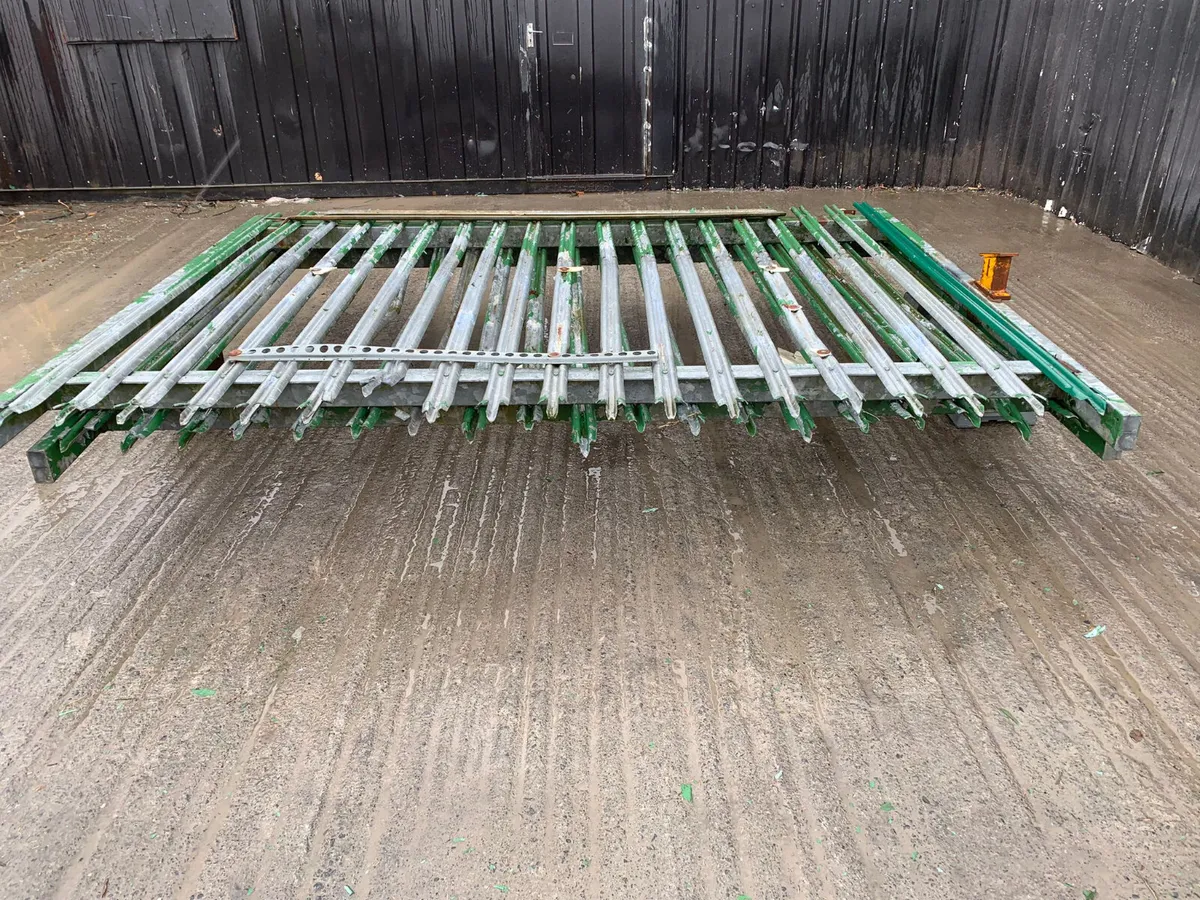 10ft x 8ft Security Gates - Image 2