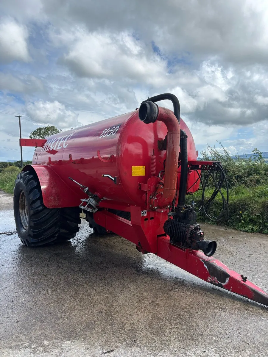 2050 Mixtec tanker - Image 1