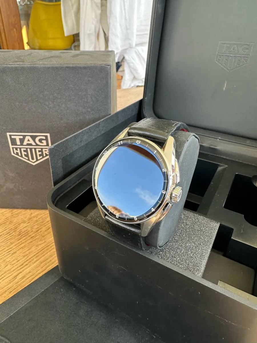 Tag Heuer Connected E4 42mm - Image 2