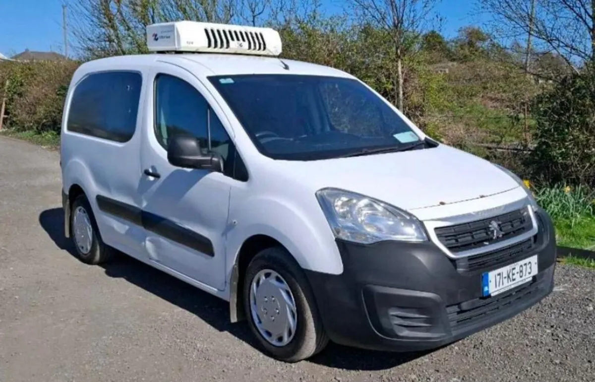 Peugeot Partner 2017 Cvrt 11/2025 - Image 1