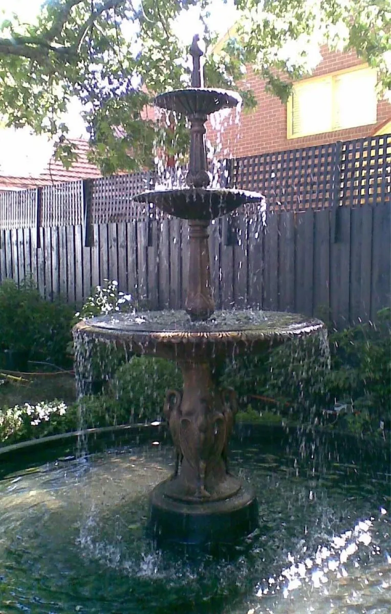 CAST IRON XXL FOUNTAIN - Image 1