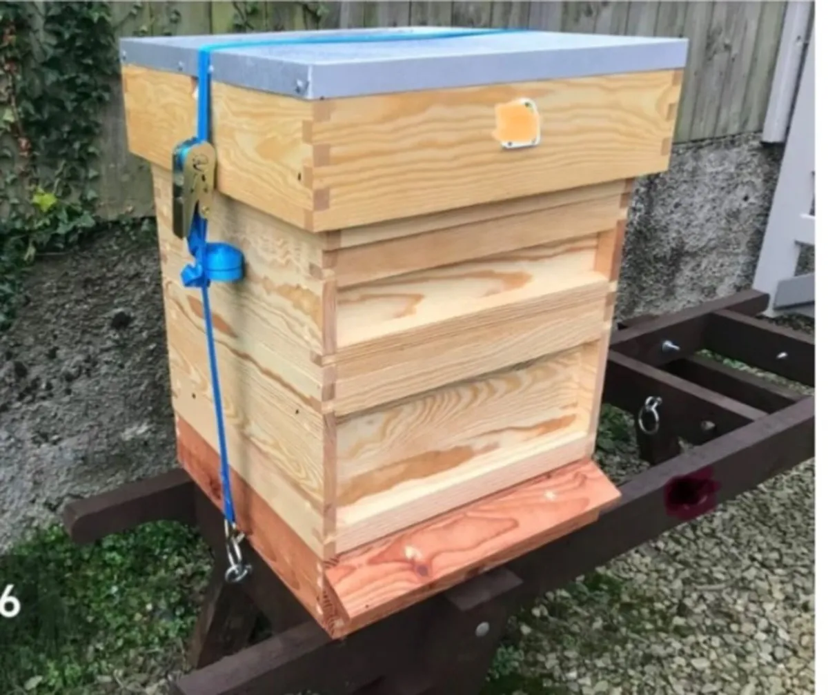 Bee hive Stand - Image 4