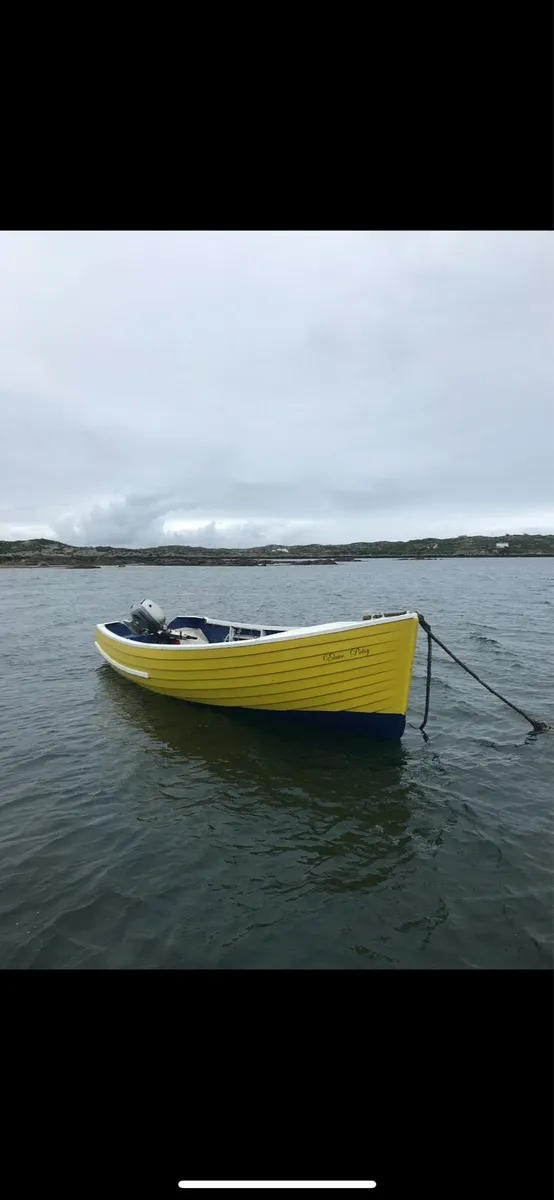 22foot x7.5ft fibreglass boat - Image 1