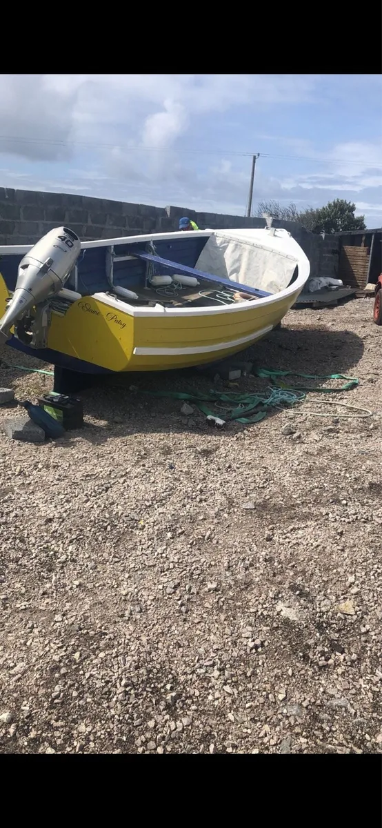 22foot x7.5ft fibreglass boat - Image 2