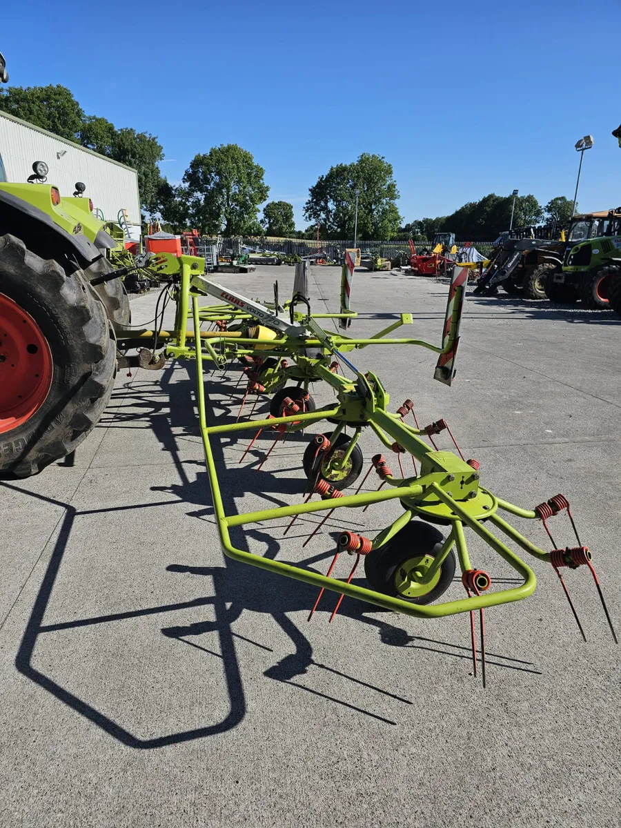 Claas Volto 770 Tedder - Image 3