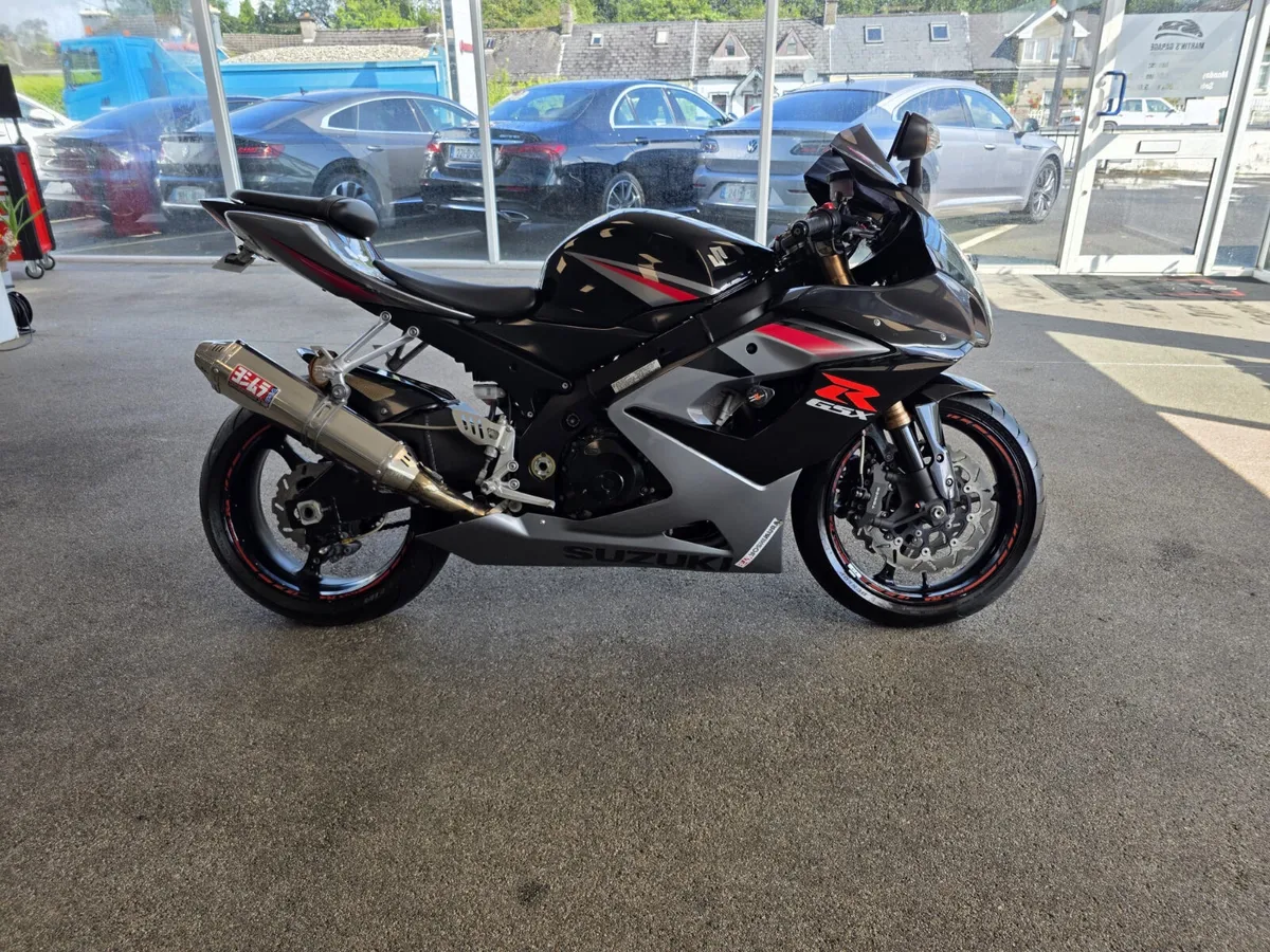Suzuki GSXR 1000 Yoshimura 2005 - Image 1