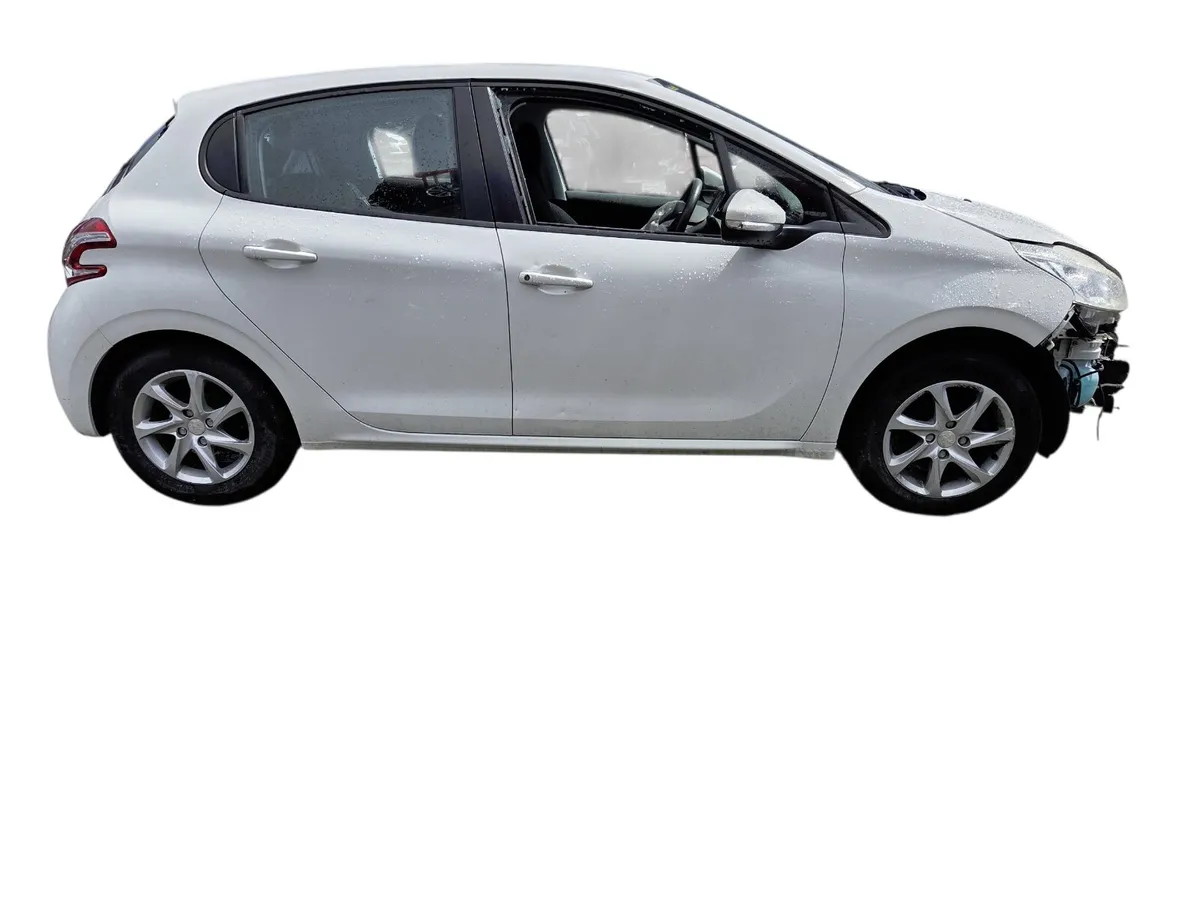 2013 PEUGEOT 208 For Breaking/Dismantling - Image 2