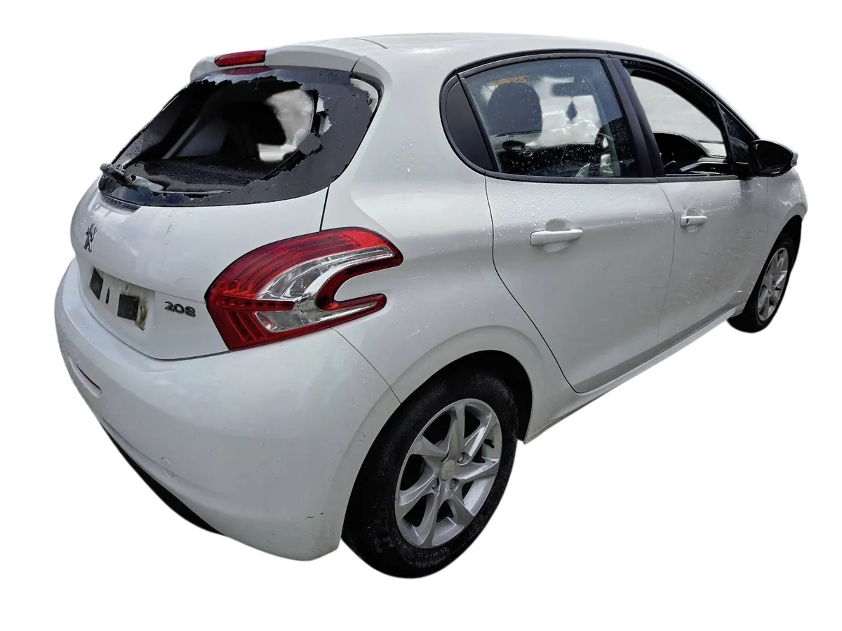 2013 PEUGEOT 208 For Breaking/Dismantling - Image 3