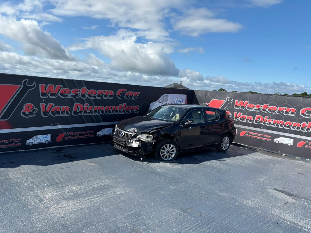 2011 Lexus ct s-design for dismantling