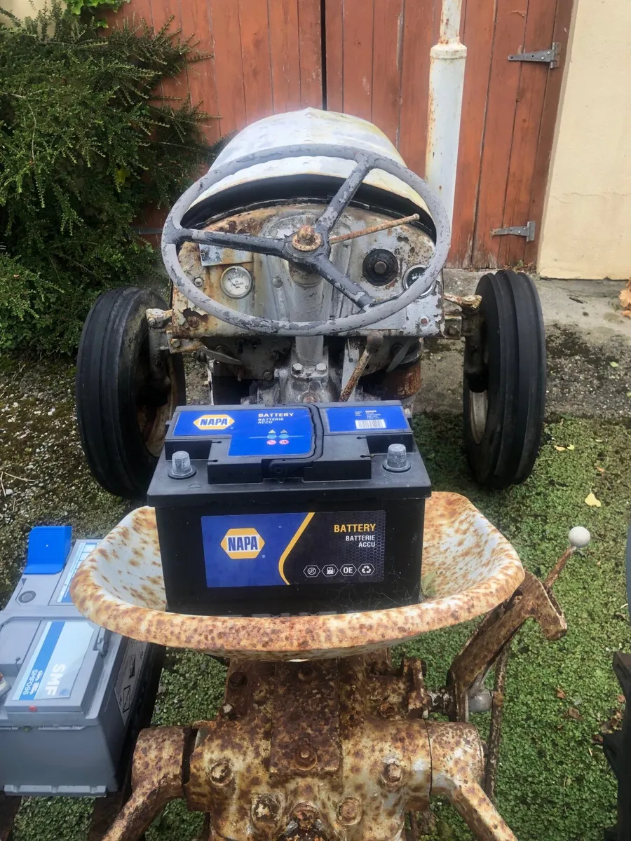 Vintage tractor - Image 4