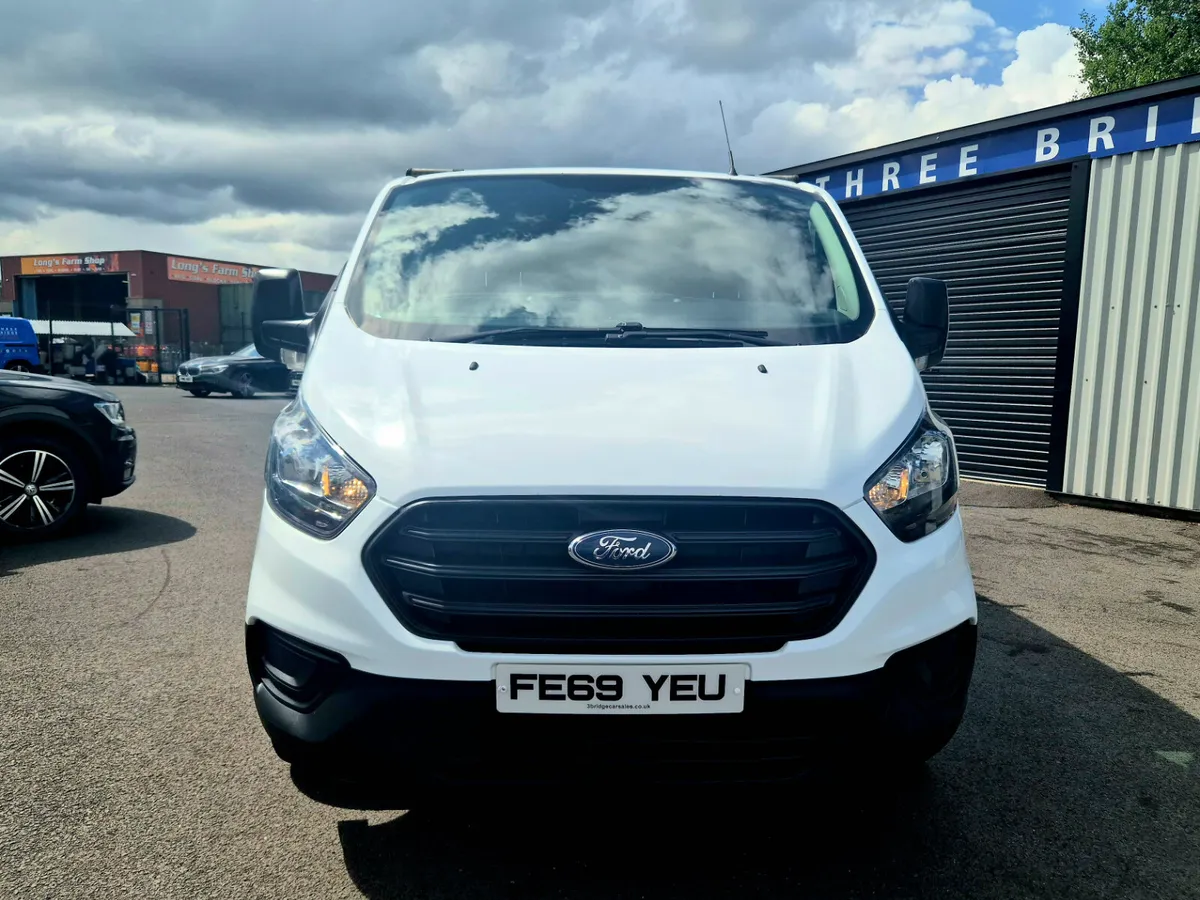 2019 Ford Transit Custom FSH, 2 KEYS, 1 OWNER - Image 3