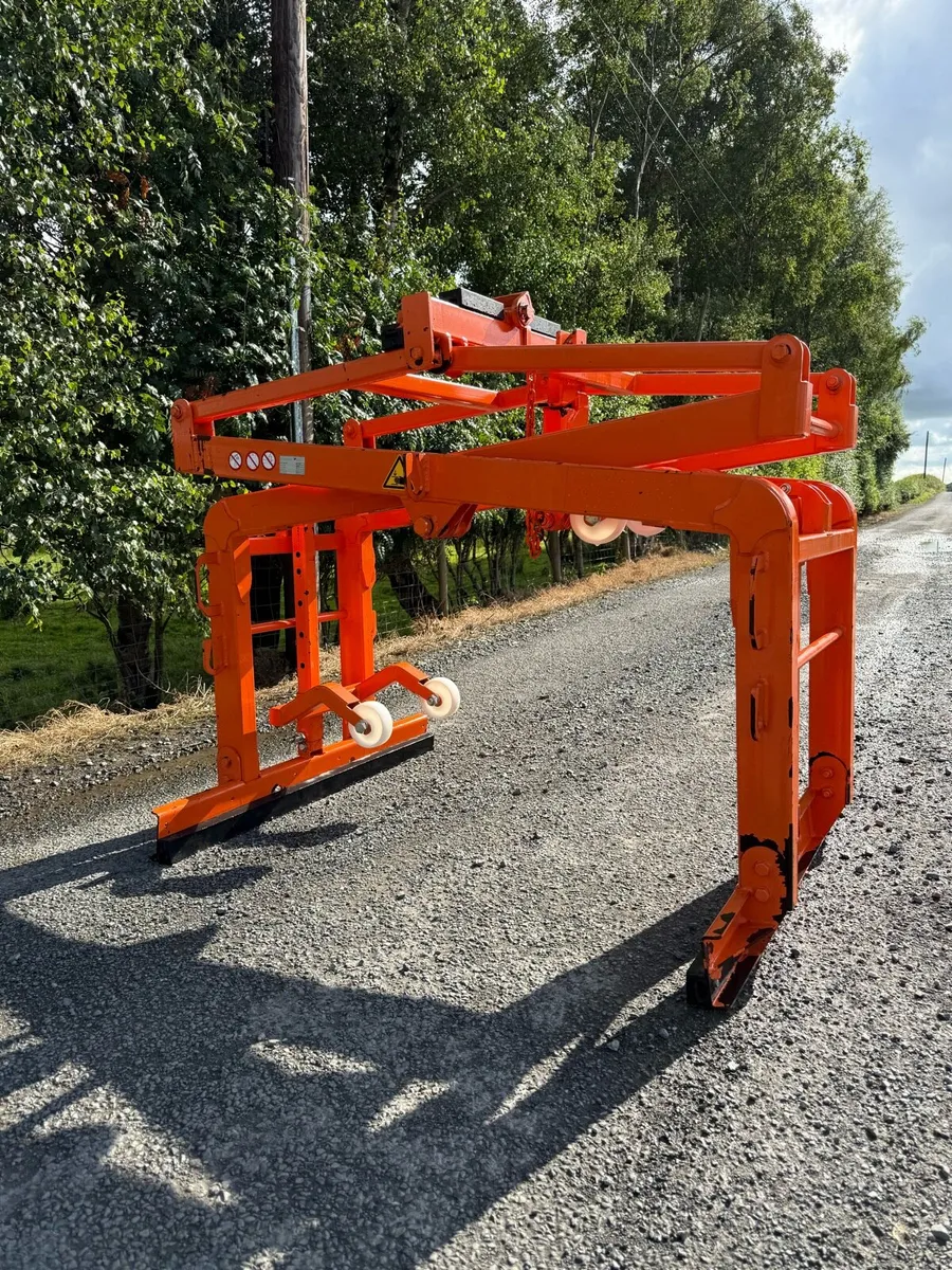 Block Grab - Image 3