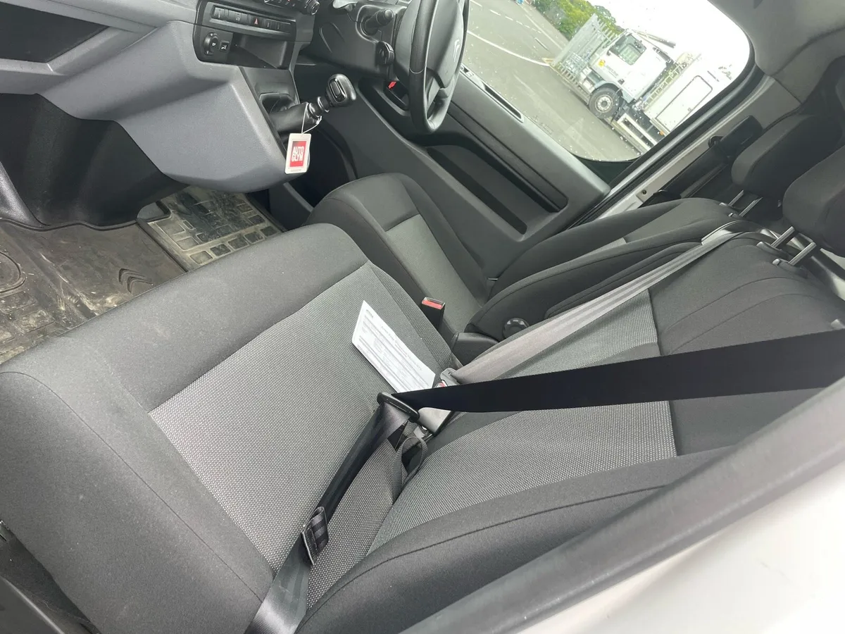 Citroen Dispatch Van - Image 4