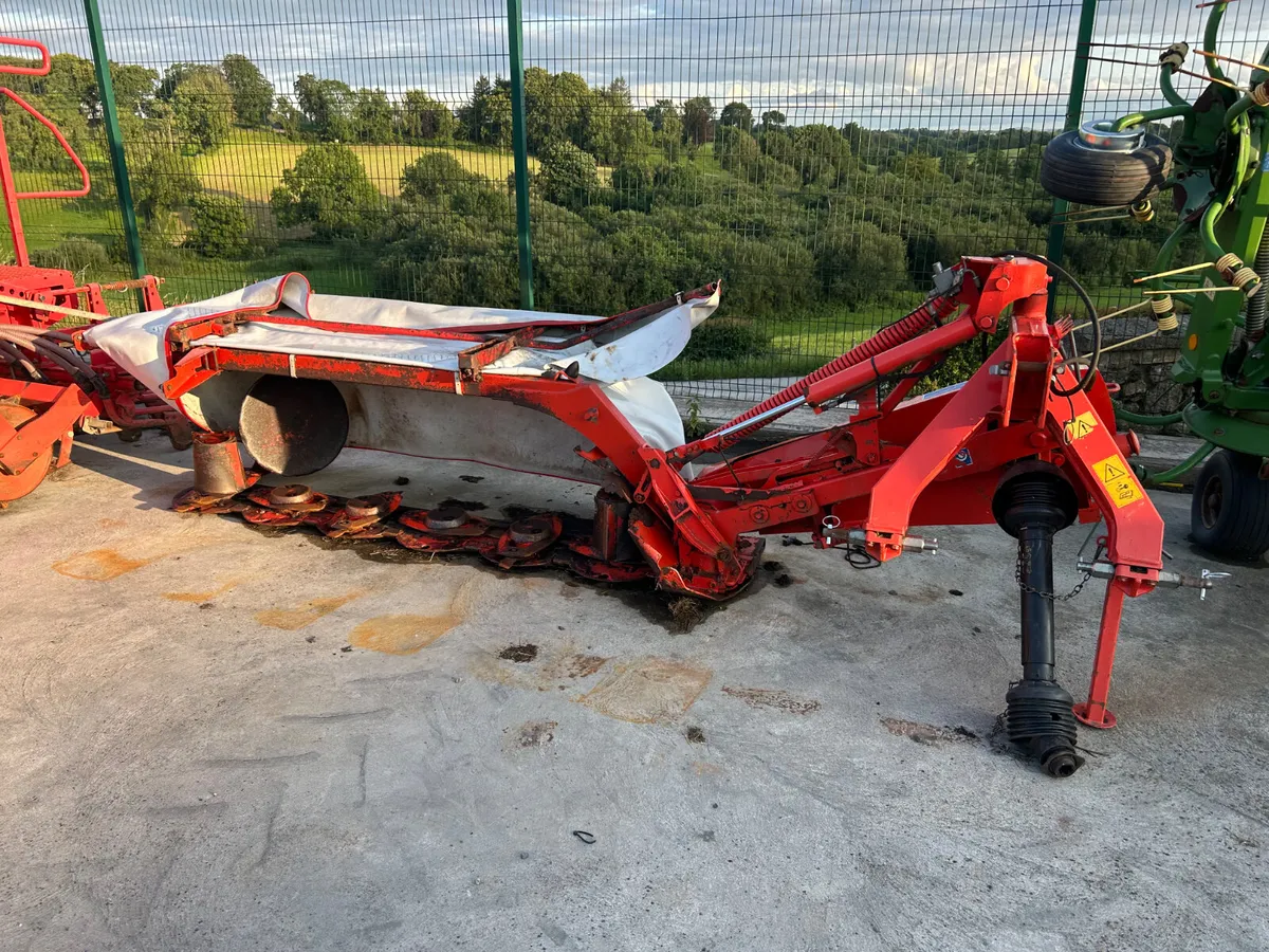 Kuhn GMD240 mower - Image 4