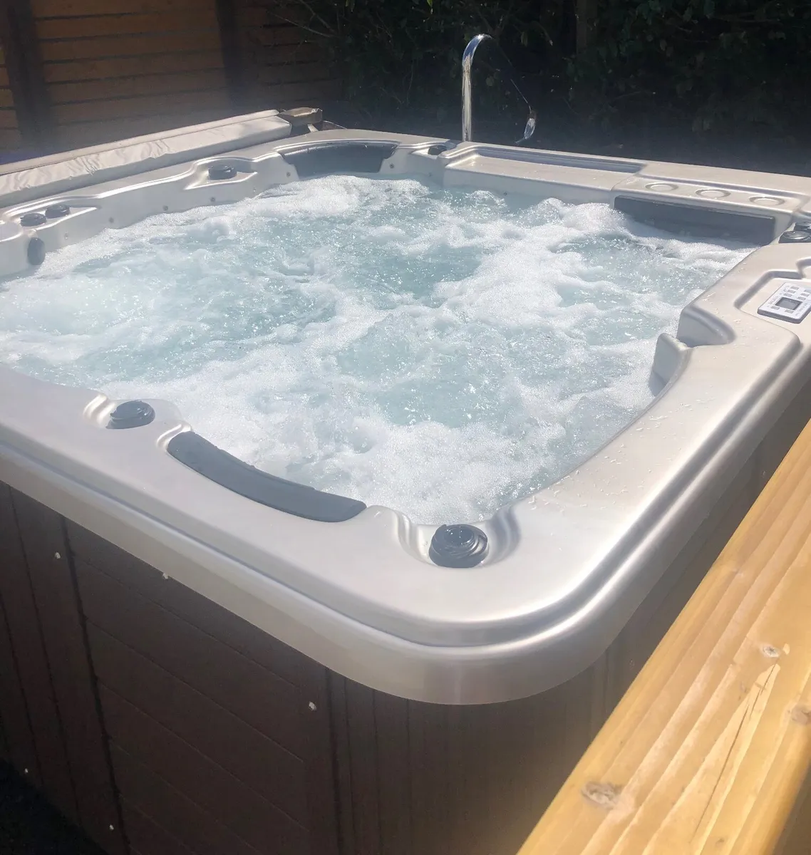 Hot tub - Image 1