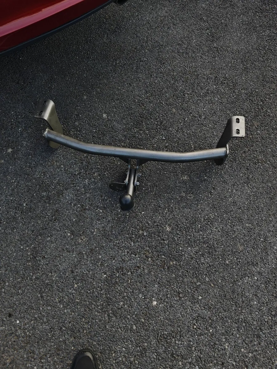 Tow Bar for Toyota Prius 30 2009 to 2016 - Image 1