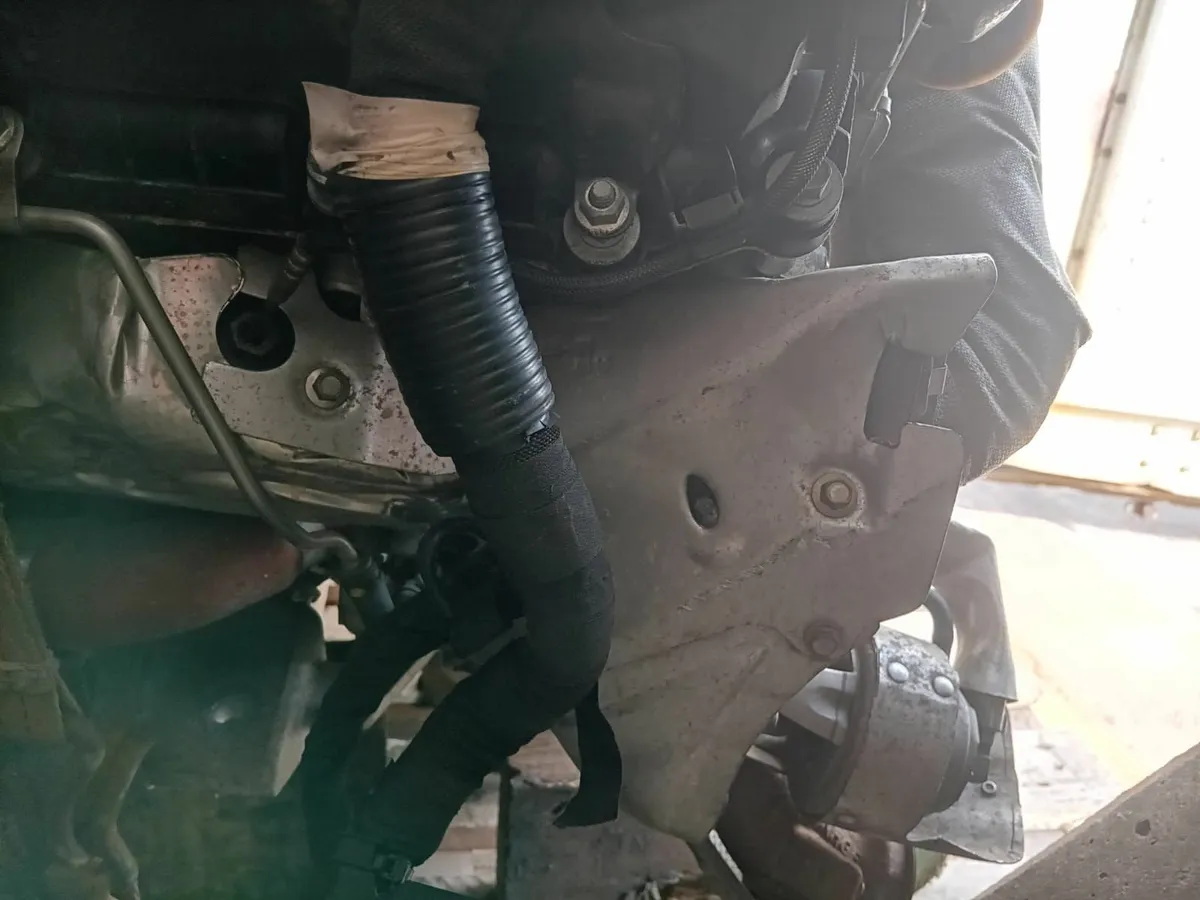 Range Rover SDV8 4.4 ltr Engine and Exhaust system - Image 3