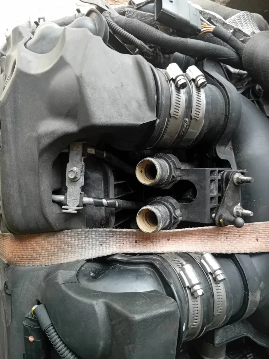 Range Rover SDV8 4.4 ltr Engine and Exhaust system - Image 4