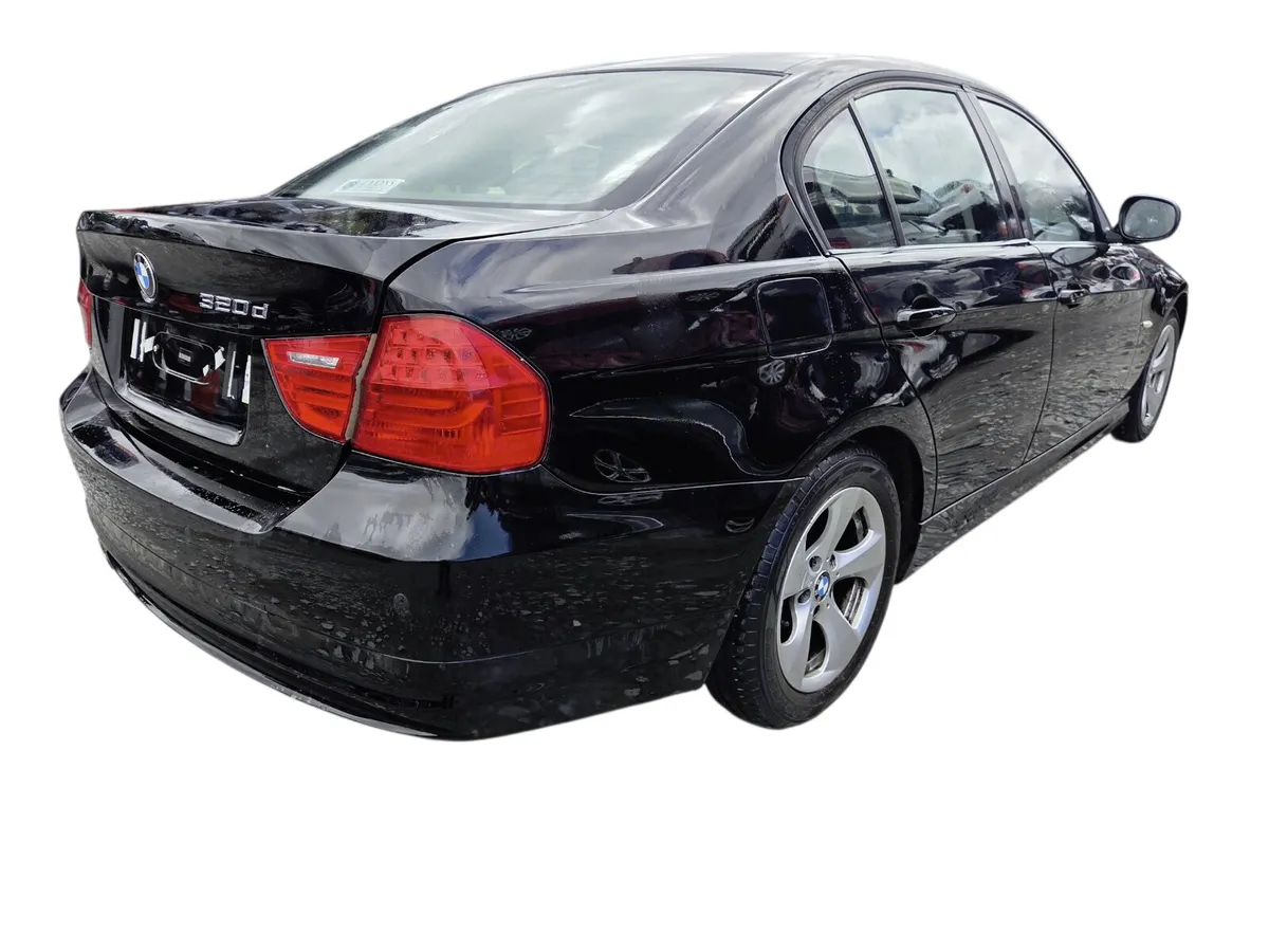 2011 BMW 3 SERIES For Breaking/Dismantling - Image 3