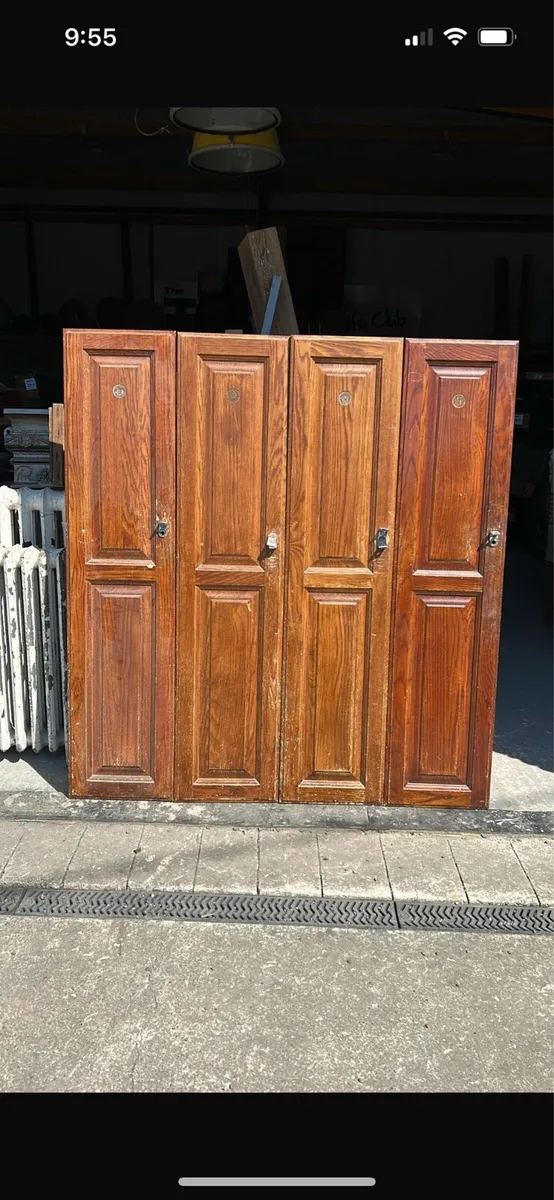Solid oak locker door/panel - Image 1