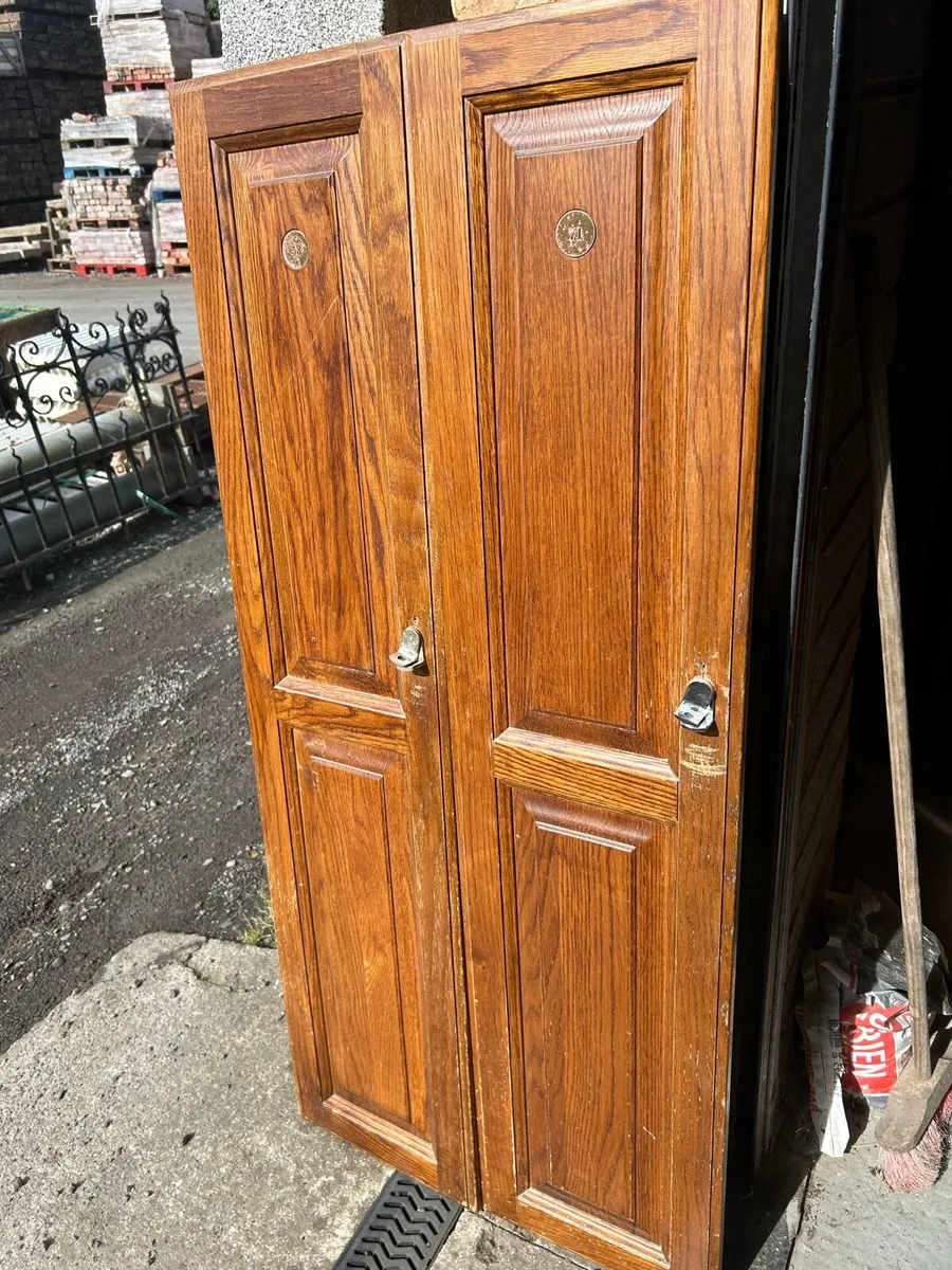 Solid oak locker door/panel - Image 4