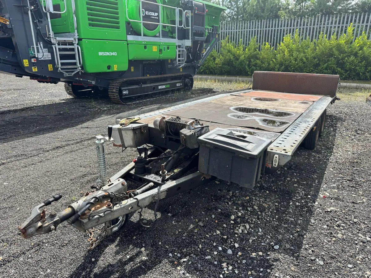 Tilt Bed Trailer and Wench - Image 4