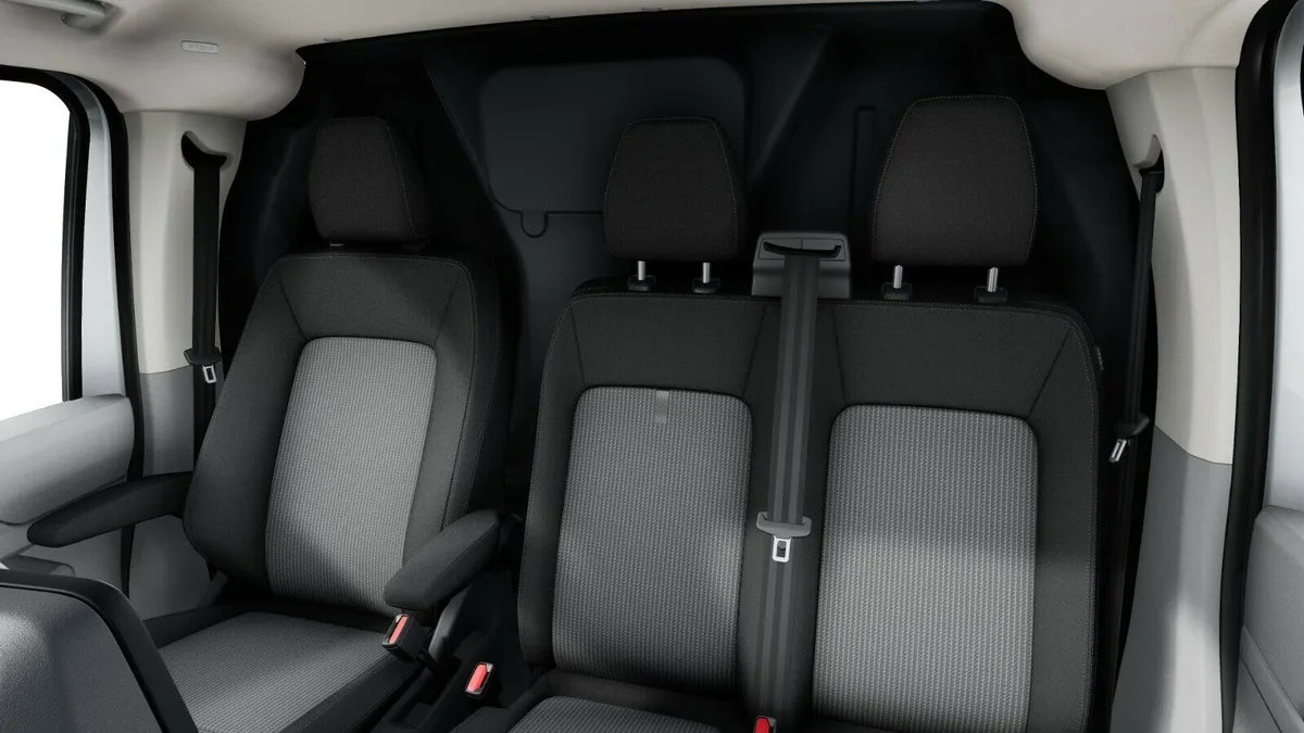 Volkswagen Transporter T28 Swb Diesel Commerce - Image 3