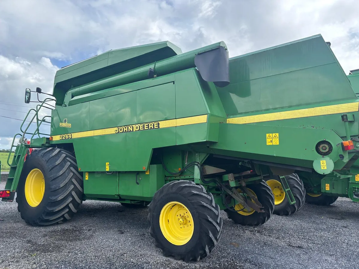 1998 John Deere 2264 Hillmaster - Image 3